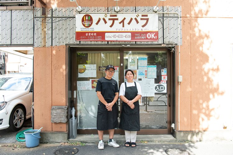 阿佐ケ谷さんぽ＝ネパール旅行？商店街に溶け込む南アジアの人々