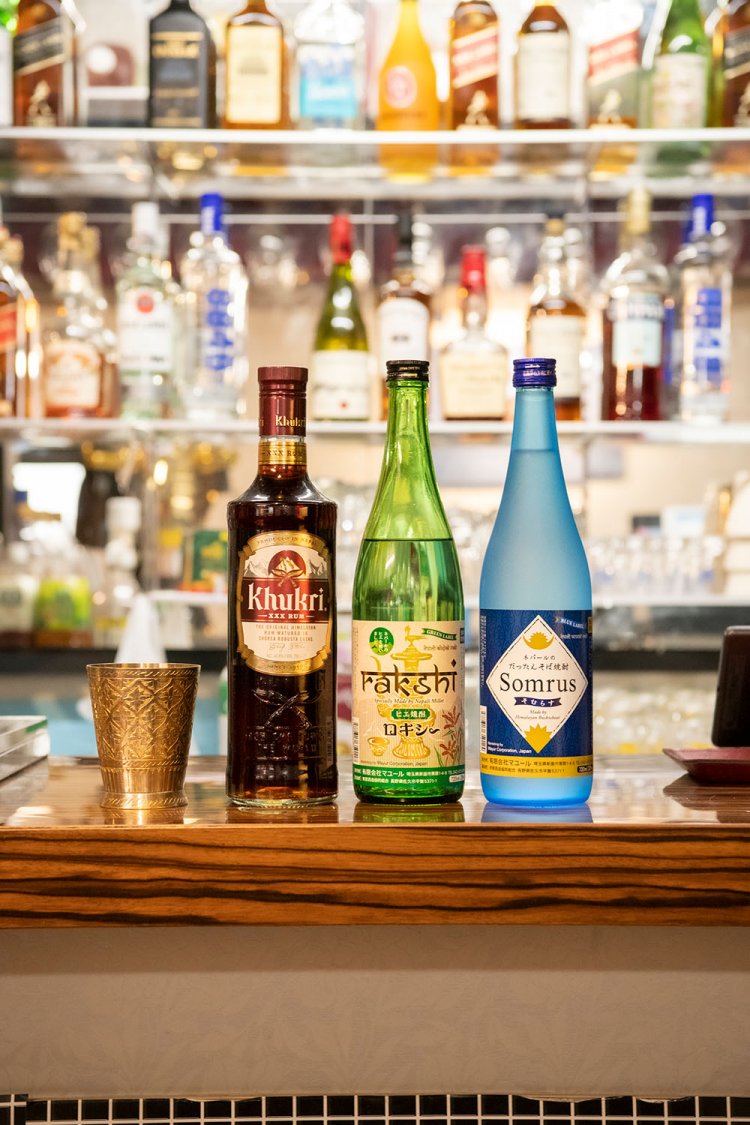 ネパールのラムや焼酎も色々。