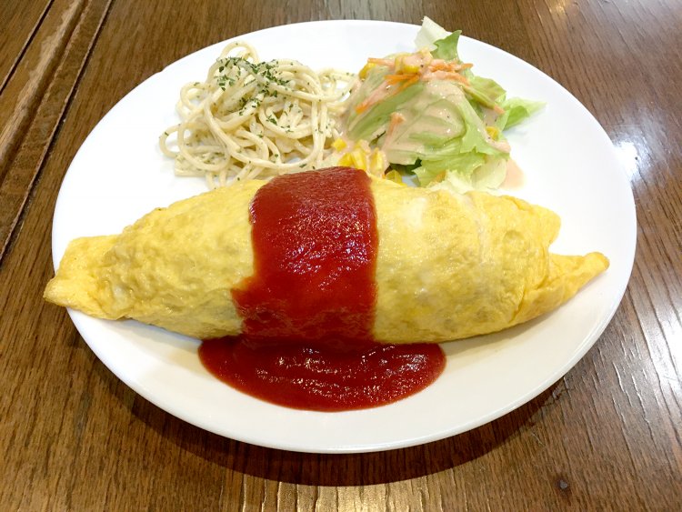 創業から変わらない味を守り続けているオムライス。たっぷりケチャップがうれしい。