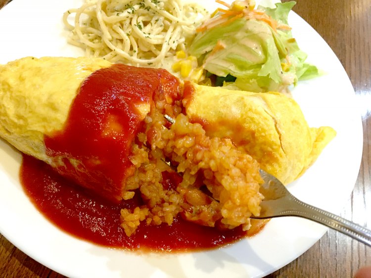 鶏肉は使っていないケチャップご飯。こだわりの具材は創業から変わらない。