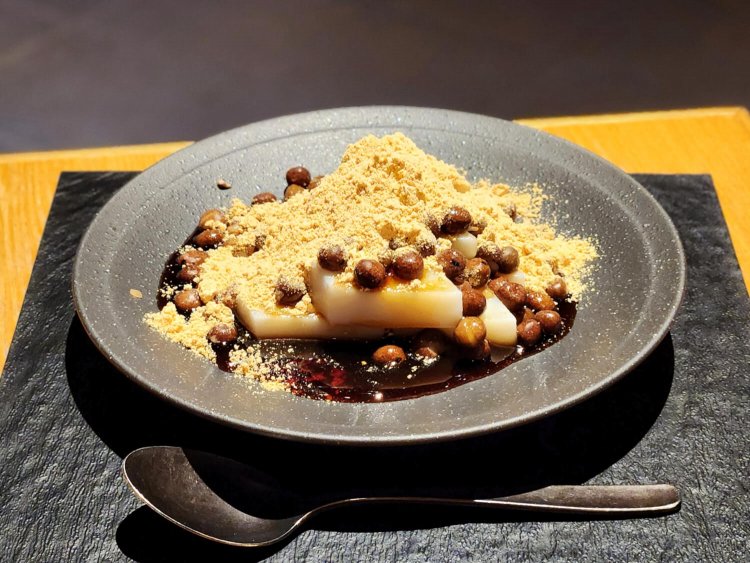 豆くず餅 890円。