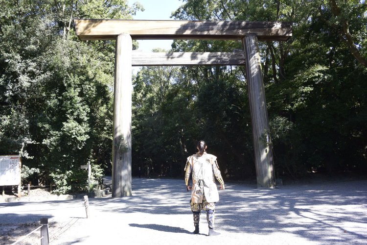 熱田神宮鳥居前