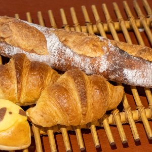 江戸川橋『関口フランスパン 目白坂本店』の歴史は1888年から。変化を続ける老舗のパン屋さん