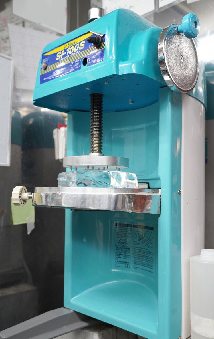 かき氷機「SWAN」。