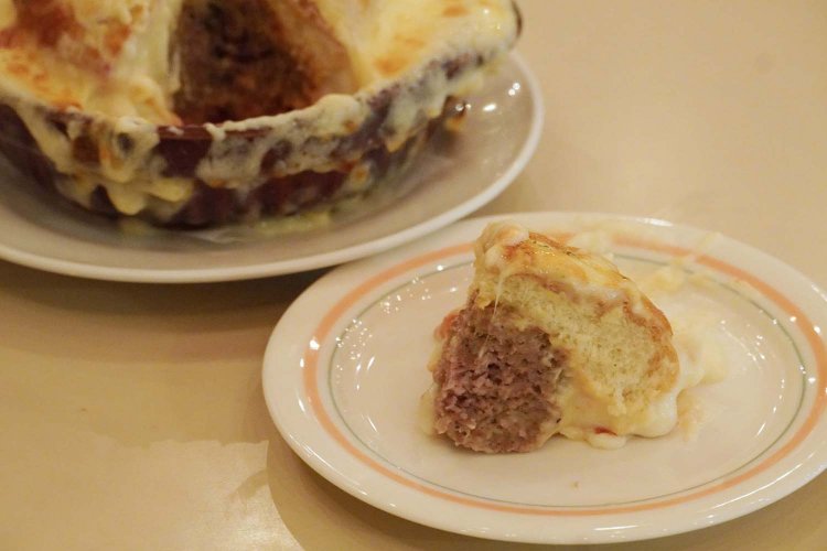 パリセジーニャ1380円は、フランスに出稼ぎに行ったポルトガル人が 、帰国後にフランスのクロックムッシュをヒントに作ったという。