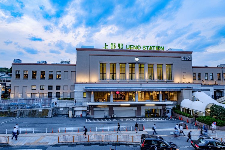 義父と家族になって10年。葬儀へ向かう途中に感じた、人生の答え合わせ