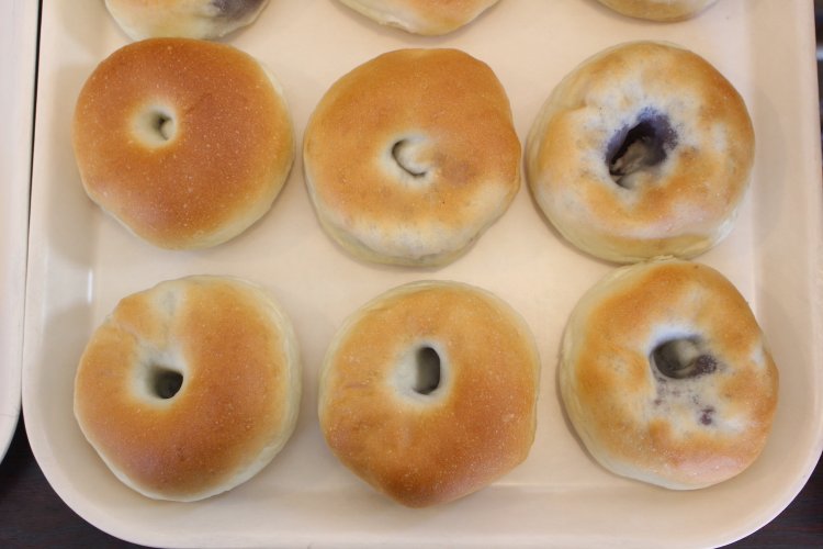 あんぱんは１つ180円。