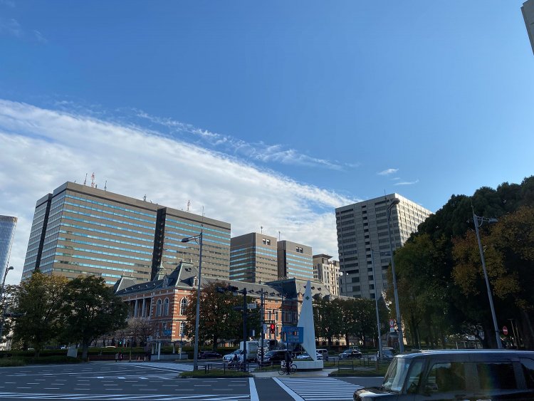 赤れんがの建物が見えてきた！