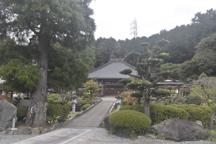 実朝の菩提寺とされている金剛寺。