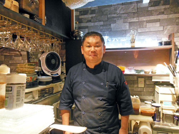 和食一筋のオーナーシェフ、林マサルさん。飲食店の立ち上げを企画するフードプロデューサーでもある。
