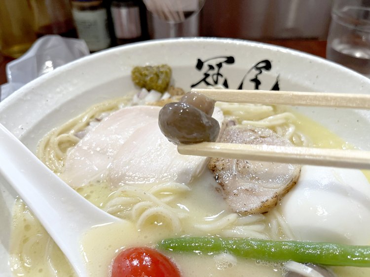 ラーメンにマッシュルームも悪くない。
