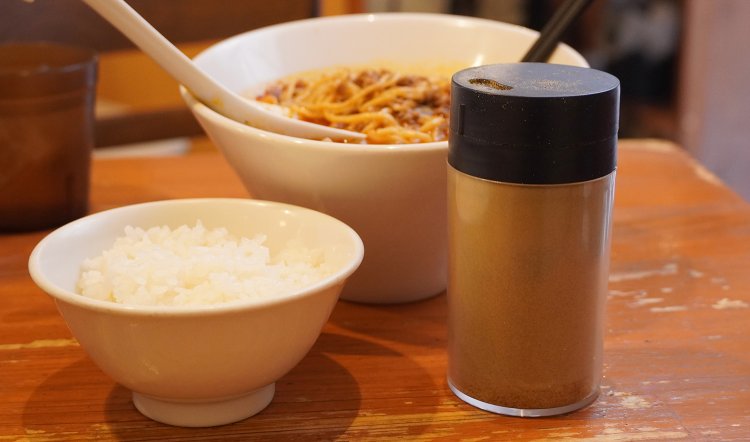 味変にはぜひ青山椒を試してほしい。通常の山椒より香りが強くさわやかな風味。