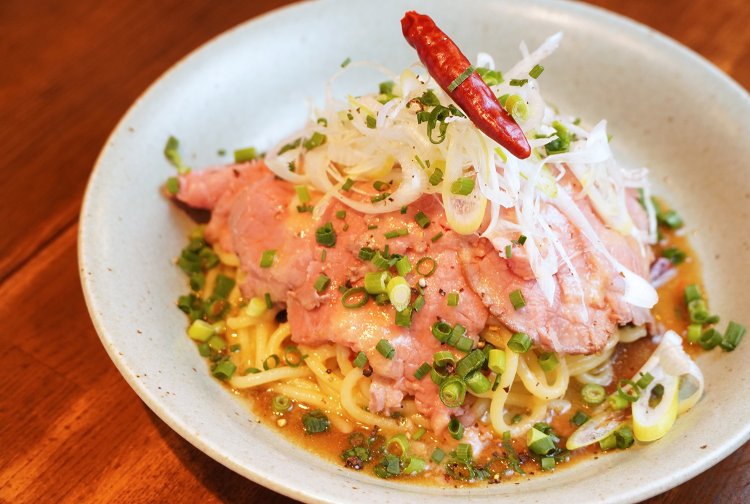 ローストビーフのペペロンチーノ1000円。麺の量は並。