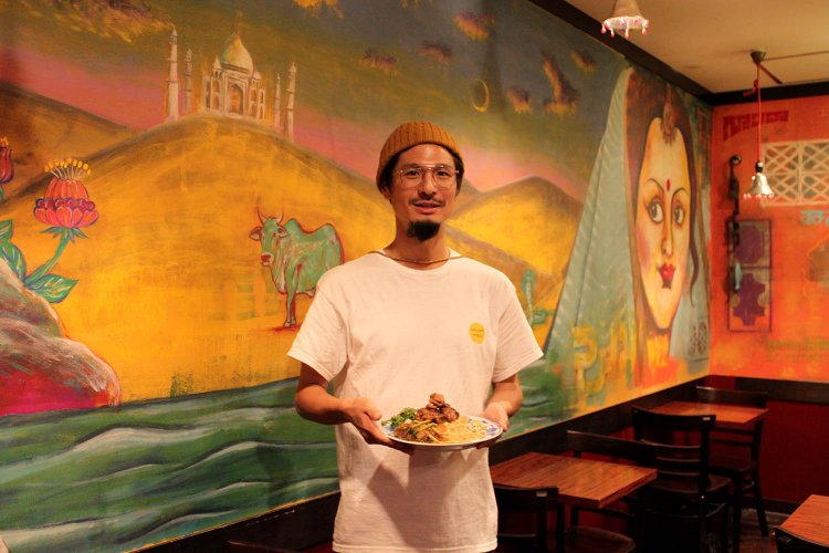 店主の大澤さん。