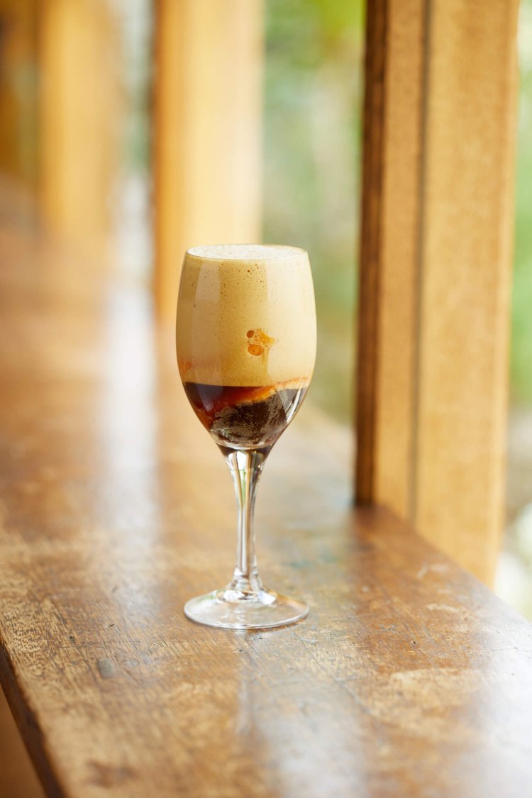 店の看板メニュー、マニマナ900円。エレガントな飲み口。