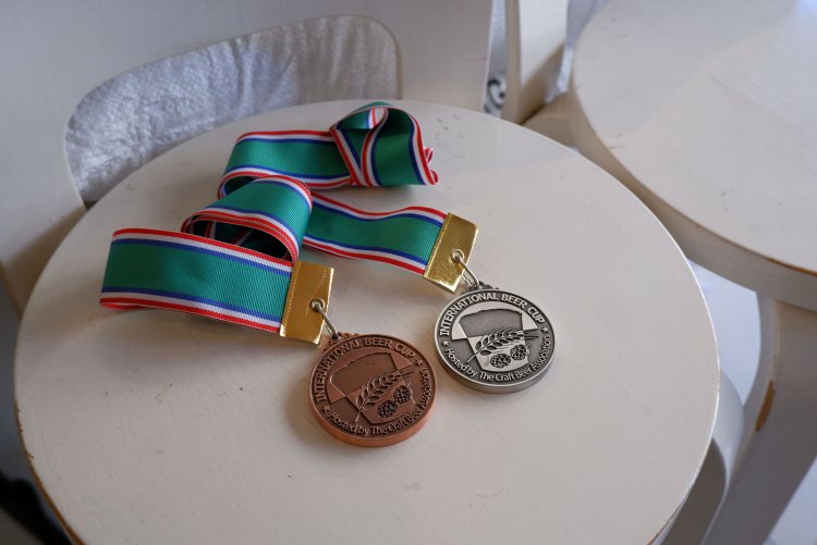 日本地ビール協会が主催するビールのコンテストでメダルを獲得。