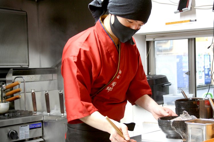 つけ麺もトッピングもすべて本当においしくて、完成されたもののように思えたが、「まだまだ進化できる」と周郷さんは考える。