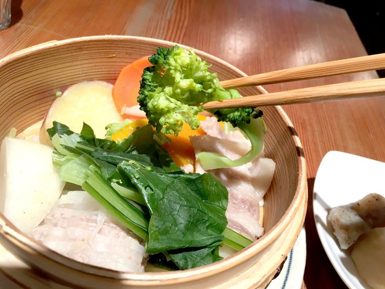 見た目の鮮やかさだけではなく、野菜そのものが持つおいしさを味わえる。