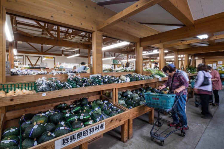 野菜王国ならではの品揃えが評判の農産物直売所『旬菜館』。