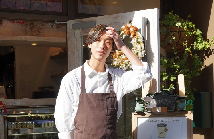 スタッフの中村さん。