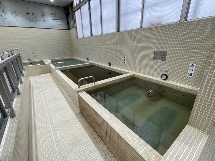 湯温の違う３種類の浴槽と、水風呂も楽しめる充実っぷり。