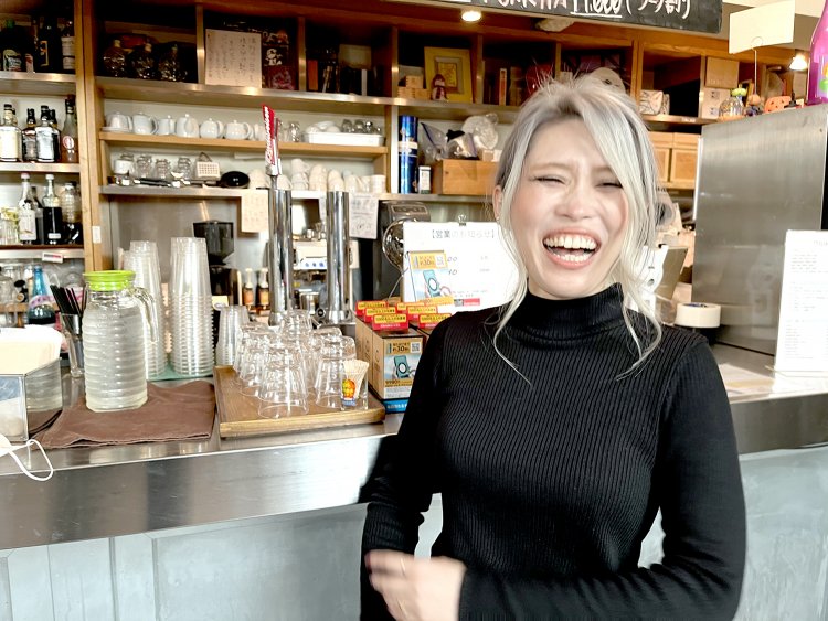 気さくで親切な店長の廣川野絵さん。
