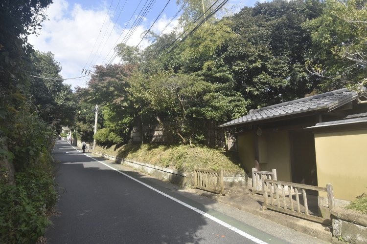 鎌倉らしい静かで粋な住宅街が続く扇ガ谷。