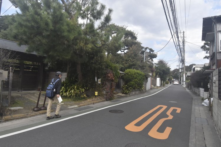 今小路まで戻ったら、寿福寺方面へ向かう。