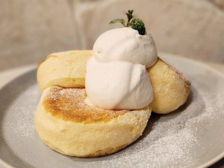 奇跡のパンケーキ プレーン 1320円。