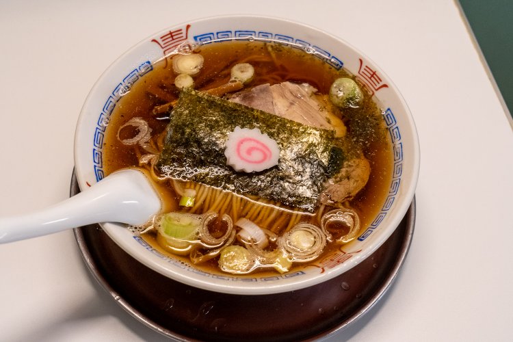 煮干し中華そば850円。