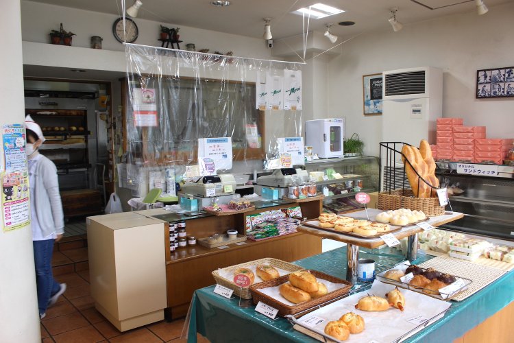 丸栄ベーカリー258