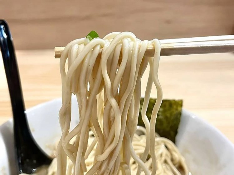 【としまらいふ】中華蕎麦ジンベエ