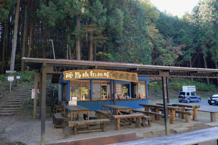 和田峠にある和田峠・峠の茶屋。メニューはそれほど多くはないがここは平日でも開いているので便利。