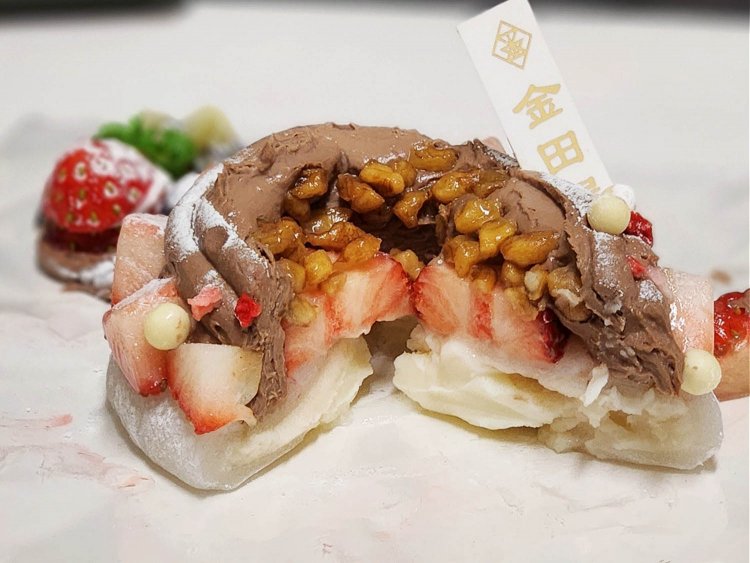 銀座金田屋フルーツ大福クリスマス大福２