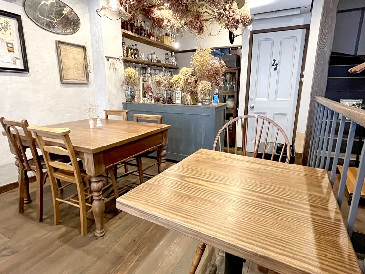 アンティークとは思えない、よく手入れされたインテリアたち。