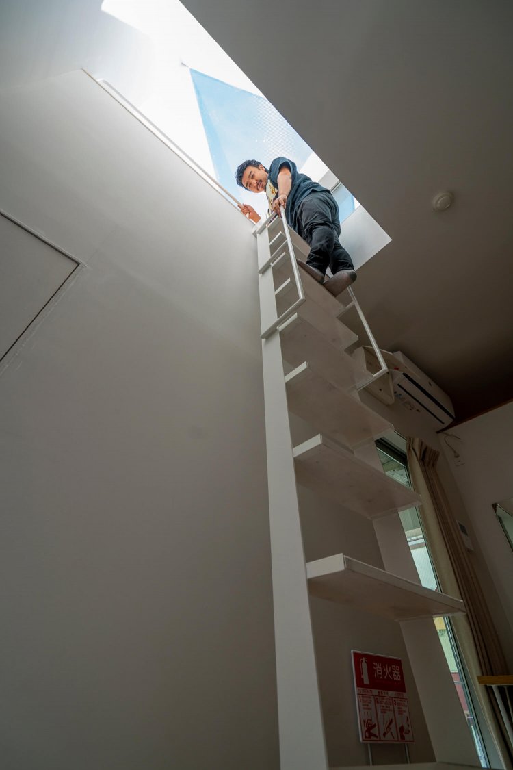 通称“修業部屋”からロフトへ。