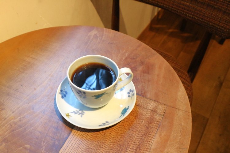 ホンジュラス／チャギテ IH-90は一杯700円。そのほか、コーヒーは一杯600円から楽しめる。