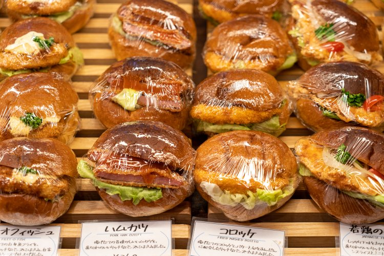 惣菜系サンドイッチもいろいろ。「コロッケサンドを出したのは早い方だったと思います」と中山さん。