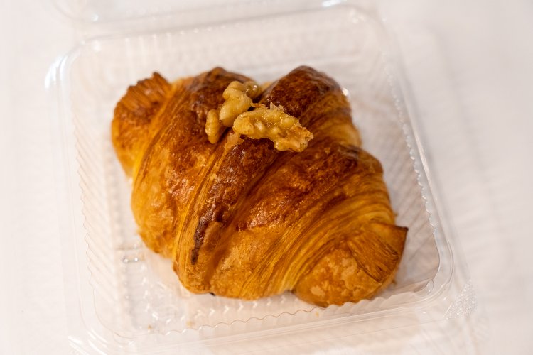 蜂の巣クロワッサン400円。