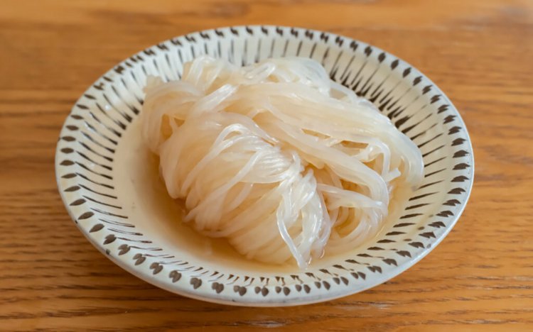 【東京おでんだね】北千住の駄菓子屋さん、小倉商店