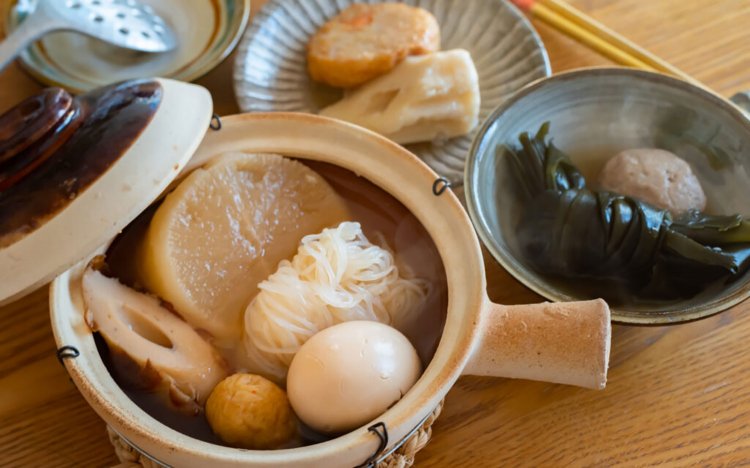 【東京おでんだね】北千住の駄菓子屋さん、小倉商店