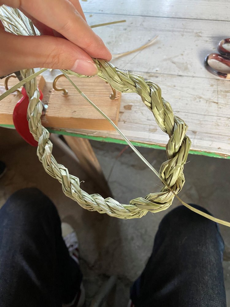 お手本のように綺麗に仕上がらないが、だんだん形になってきた。