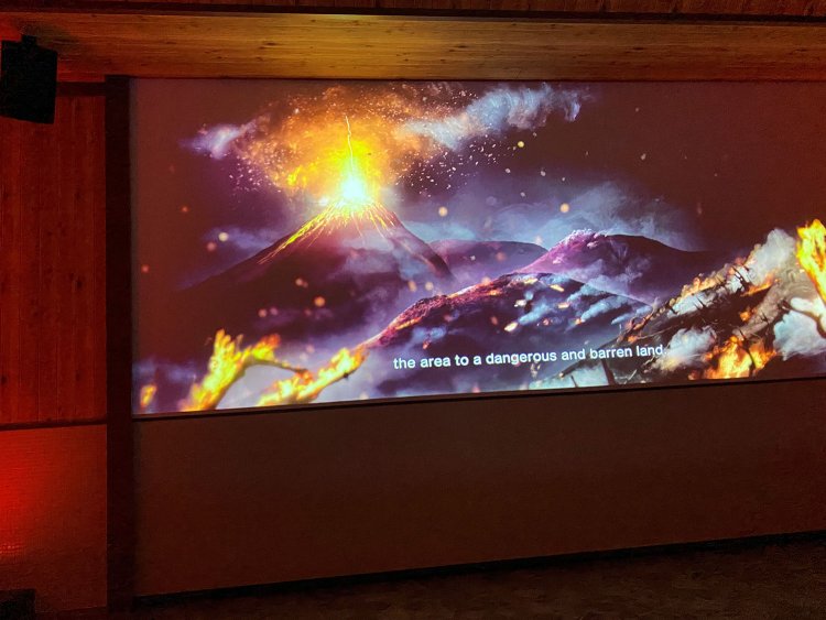 シアターで別府鉄輪温泉の歴史をたどる。