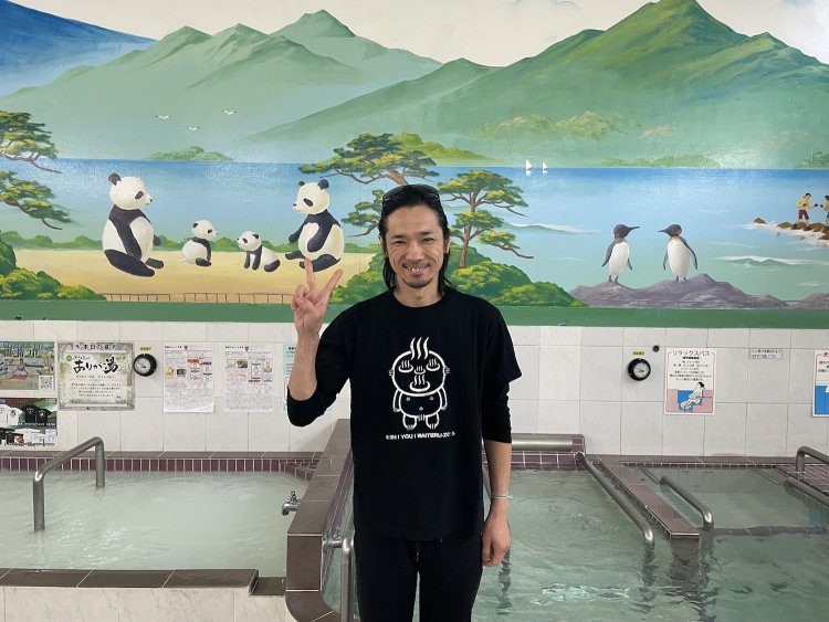 他の銭湯にも足を運ぶという銭湯好きの長沼さん。