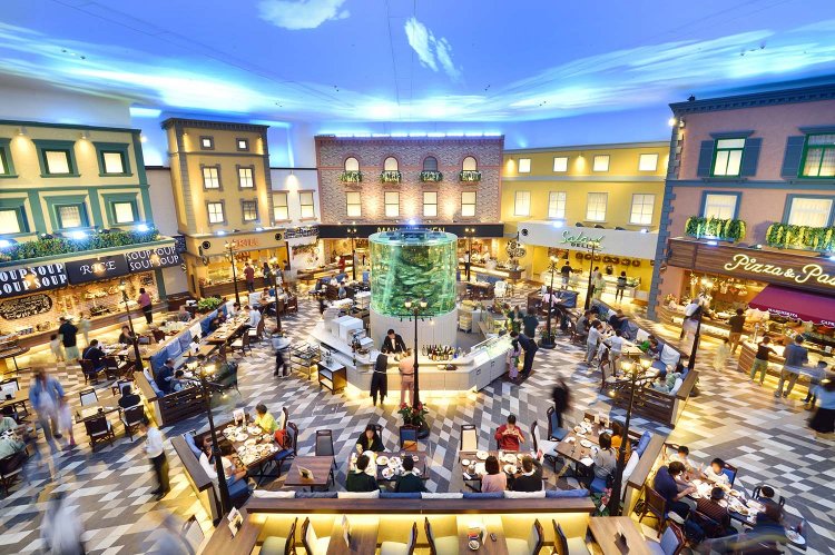 「シーダパレス」の店内。（写真提供＝『別府温泉 杉乃井ホテル』）