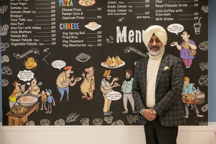 「顔はインド人だけど考え方は日本人」と話すサンダールさんは自身もミタイ好き。