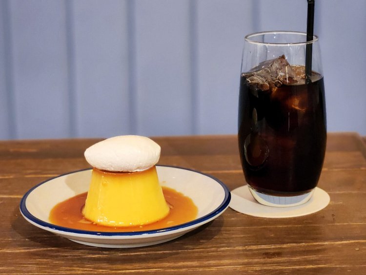 DIORAMAプリン 単品 740円、ドリンクセット 1150円。