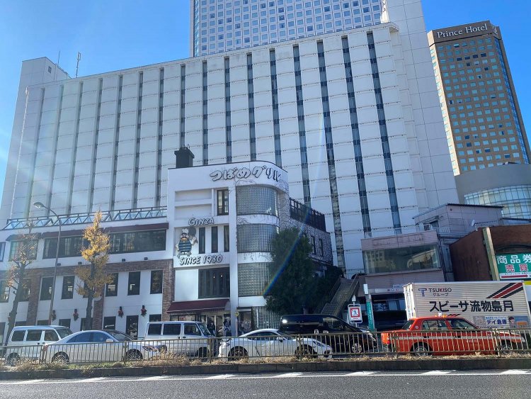『つばめグリル 品川駅前店』。