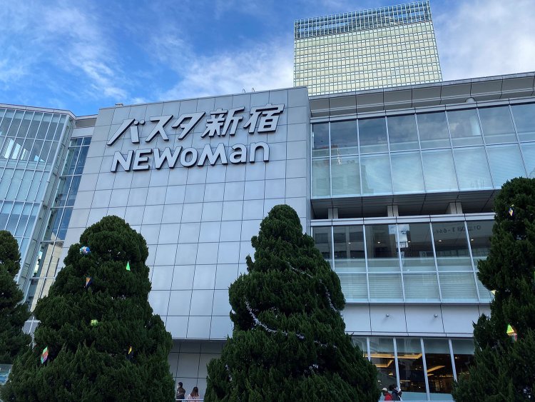 「バスタ新宿」。