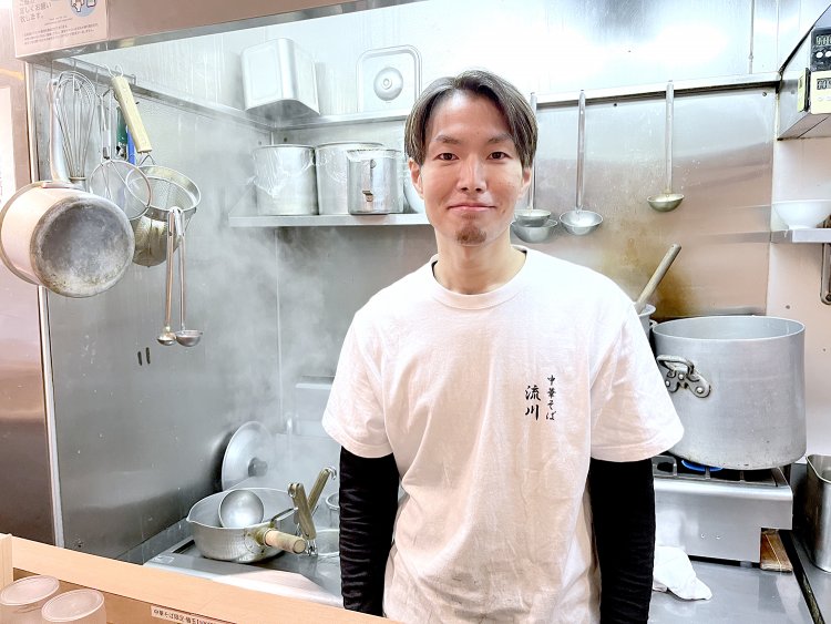 店主の杉田剛さん。